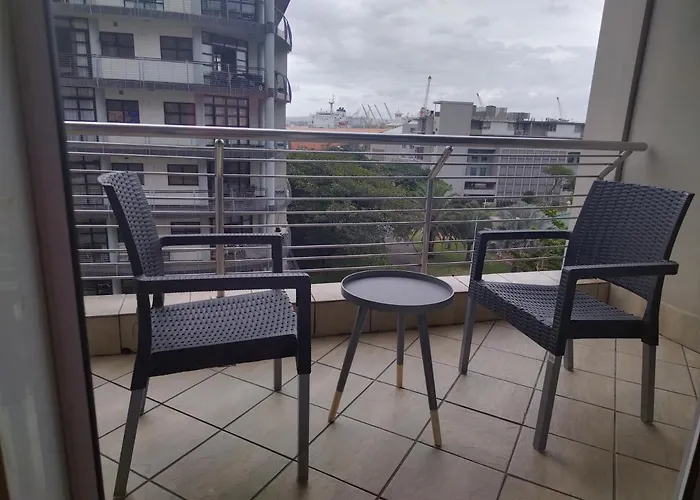 Sails Luxury 1 Bedroom Apartment